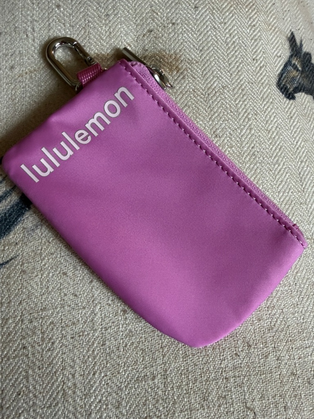 lululemon Clippable Card Pouch in dahlia Mauve